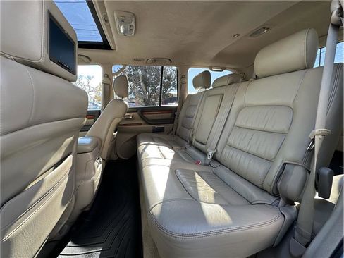 Used 2005 Lexus LX 470 4WD image 23