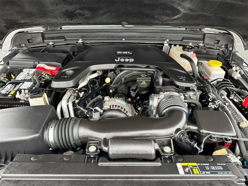 Used 2019 Jeep Wrangler Unlimited Sport image 24