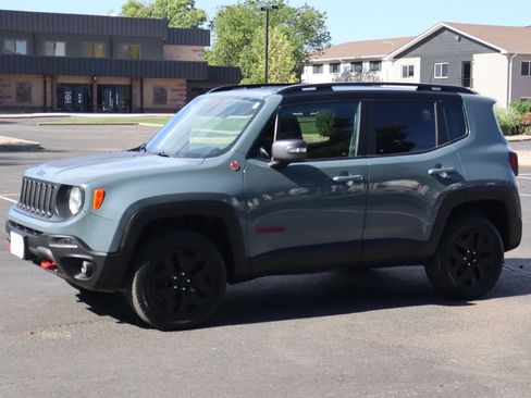 Used 2018 Jeep Renegade Trailhawk w/ Cold Weather Group II AWD/4WD image 10