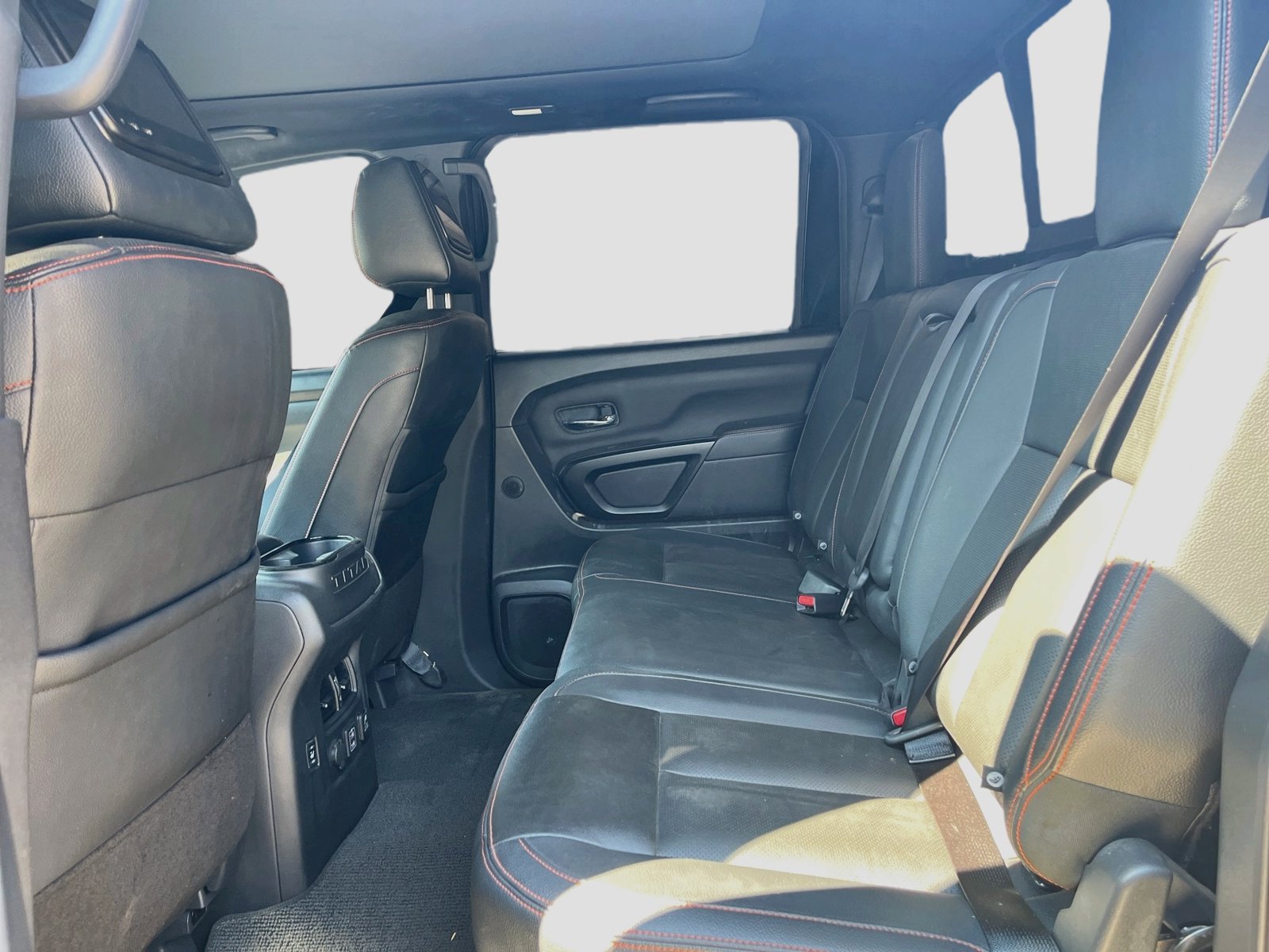 Used 2024 Nissan Titan PRO-4X w/ Pro-4x Convenience Package AWD/4WD image 26