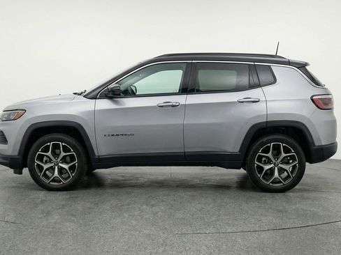 Used 2025 Jeep Compass Limited image 5