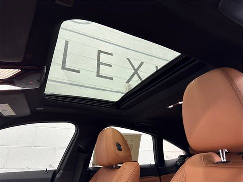 Used 2023 BMW i4 eDrive35 w/ Parking Assistance Package image 15