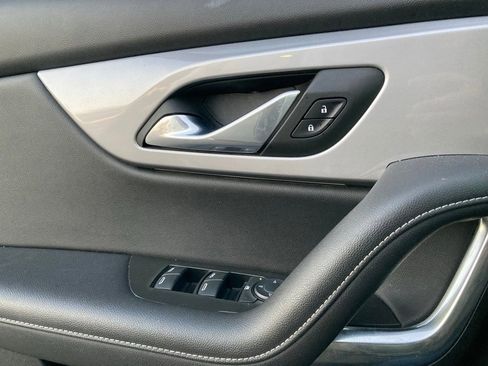 Used 2023 Chevrolet Blazer LT image 12