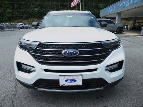 Used 2020 Ford Explorer XLT w/ Equipment Group 202A RWD image 8