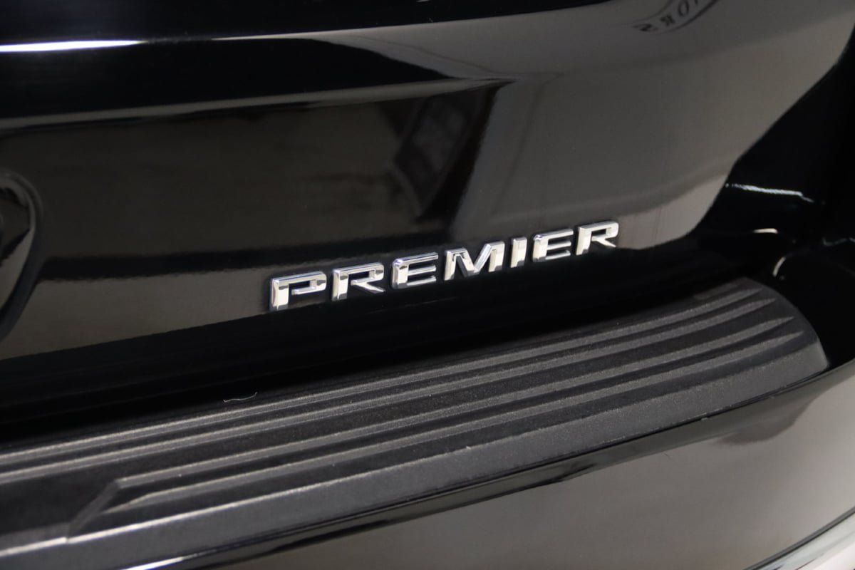 Used 2023 Chevrolet Tahoe Premier AWD/4WD image 14