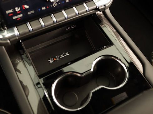 New 2026 GMC Yukon XL Elevation image 19