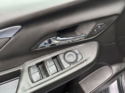 Used 2023 Chevrolet Bolt LT image 24