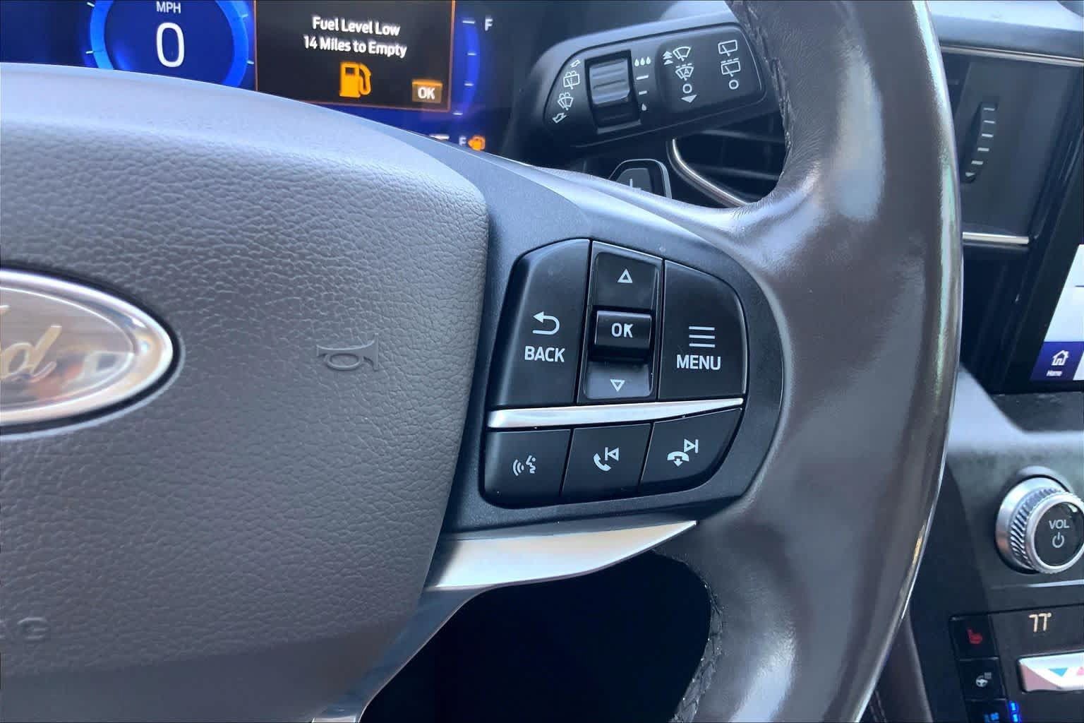 Used 2020 Ford Explorer Platinum w/ Premium Technology Package AWD/4WD image 25