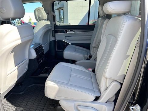 New 2024 Jeep Wagoneer L Series III w/ Premium Group I image 11