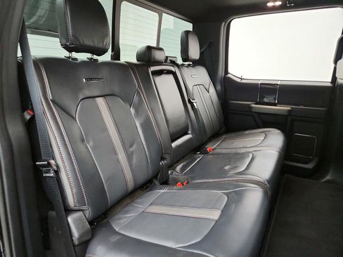 Used 2022 Ford F450 Platinum w/ FX4 Off-Road Package image 29