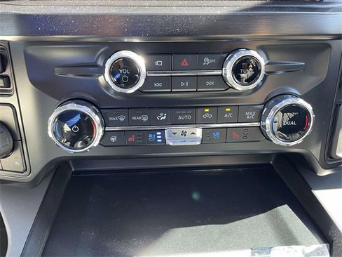 New 2026 Ford F250 Lariat w/ Black Appearance Package image 22