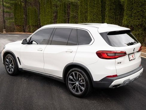 Used 2019 BMW X5 xDrive40i w/ Parking Assistance Package image 8