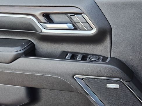 Used 2024 GMC Sierra 2500 SLT w/ SLT Premium Package image 30