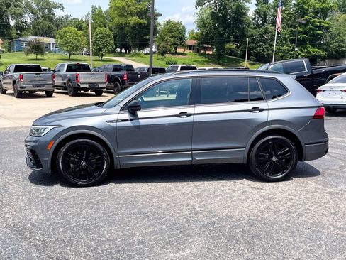 Used 2022 Volkswagen Tiguan SE R-Line FWD image 3