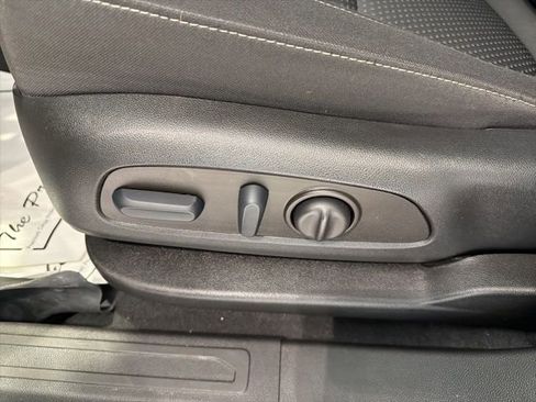 Certified 2023 GMC Acadia SLE w/ Driver Convenience Package image 18