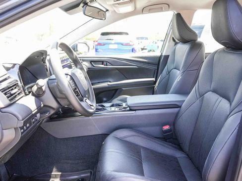 Used 2025 Toyota Camry LE FWD image 18