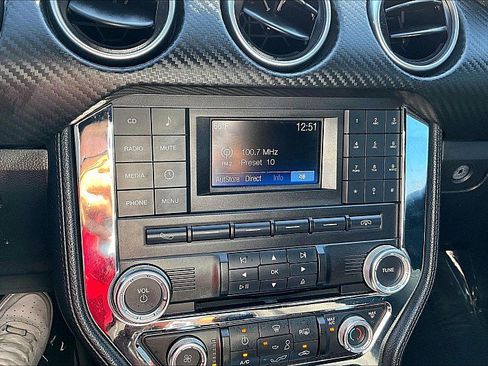 Used 2018 Ford Mustang Coupe image 22