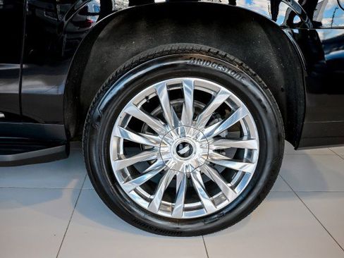 Used 2023 Cadillac Escalade ESV Premium Luxury image 53