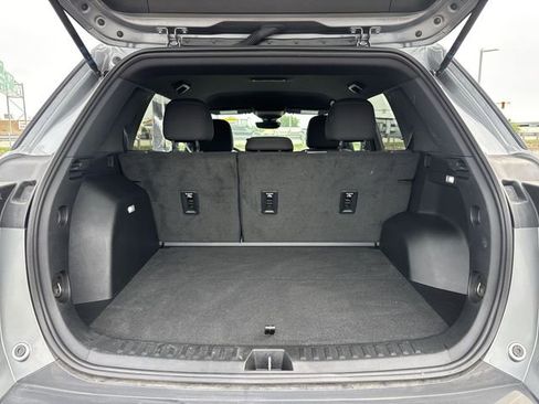Used 2025 Chevrolet Equinox LT w/ Safety and Technology Package FWD image 15