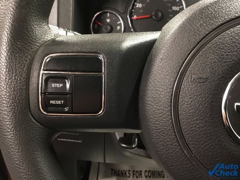 Used 2011 Jeep Liberty Sport image 41