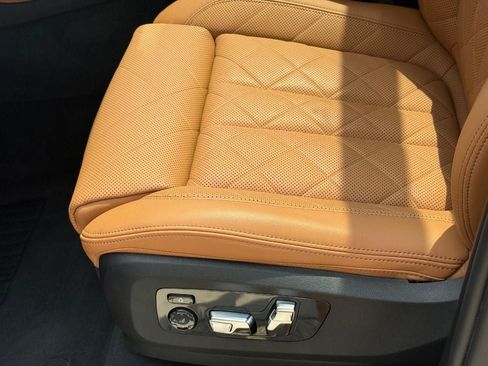 Used 2024 BMW X5 xDrive40i w/ Premium Package AWD/4WD image 23