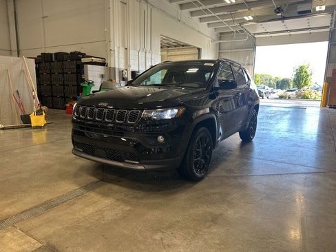 New 2025 Jeep Compass Latitude w/ Sun & Sound Group image 3