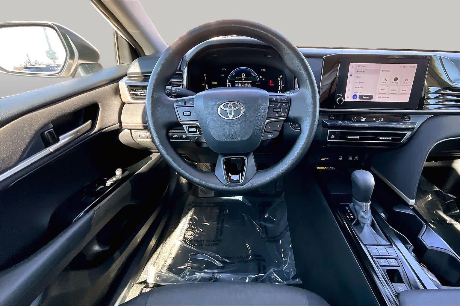 Certified 2025 Toyota Camry LE FWD image 5