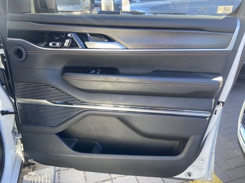 Used 2023 Jeep Grand Wagoneer Series III w/ Rear Seat Video Group 1 image 15