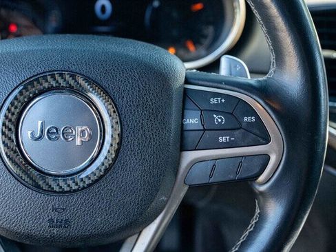 Used 2016 Jeep Grand Cherokee Limited image 16