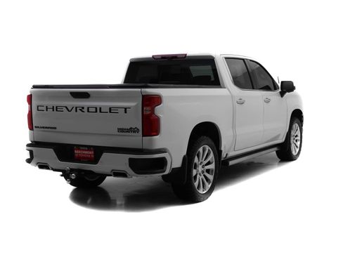 Used 2022 Chevrolet Silverado 1500 High Country w/ Technology Package image 2
