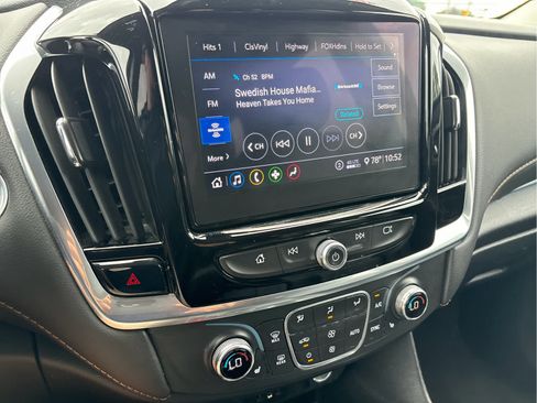 Used 2020 Chevrolet Traverse LT FWD image 10