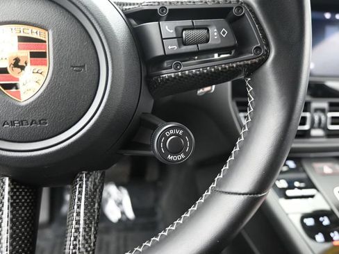 Used 2024 Porsche Macan Turbo AWD/4WD image 33