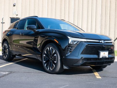 New 2026 Chevrolet Blazer EV RS image 2