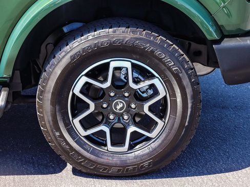 Certified 2025 Ford Bronco Outer Banks AWD/4WD image 8