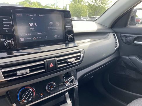 Used 2022 Kia Seltos LX AWD/4WD image 29