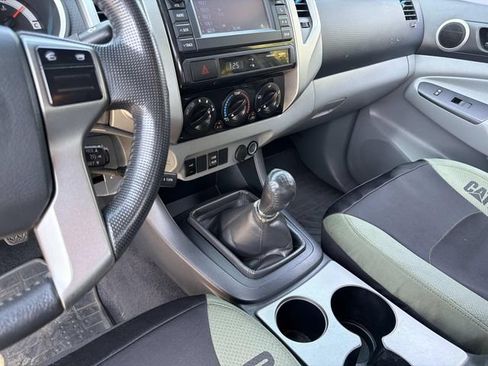 Used 2013 Toyota Tacoma 4x4 Access Cab w/ SR5 Pkg image 17