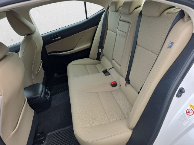Used 2018 Lexus IS 300 AWD w/ Comfort Package image 13