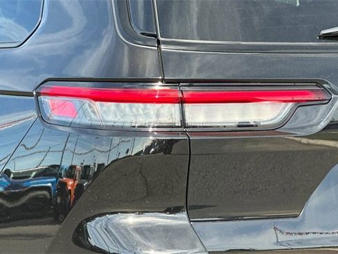 New 2025 Jeep Grand Cherokee L Limited w/ Black Appearance Package image 27