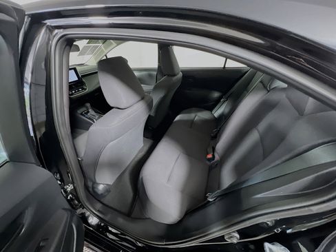 Used 2025 Toyota Corolla LE FWD image 29