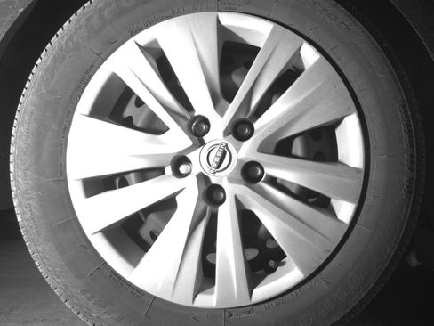 Used 2025 Nissan Sentra S FWD image 15