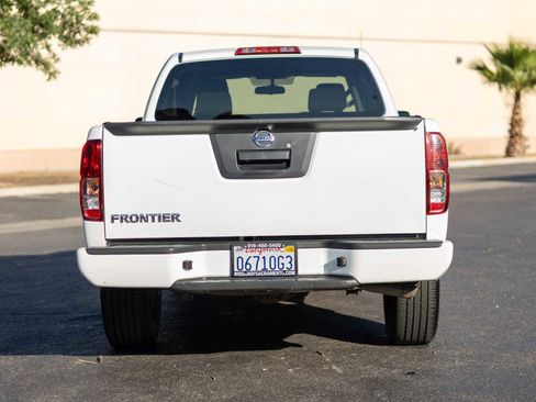 Used 2021 Nissan Frontier S image 6