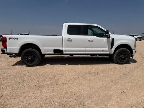Used 2025 Ford F250 XLT w/ Black Appearance Package AWD/4WD image 12