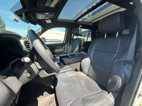 Used 2024 Toyota Sequoia Platinum AWD/4WD image 5