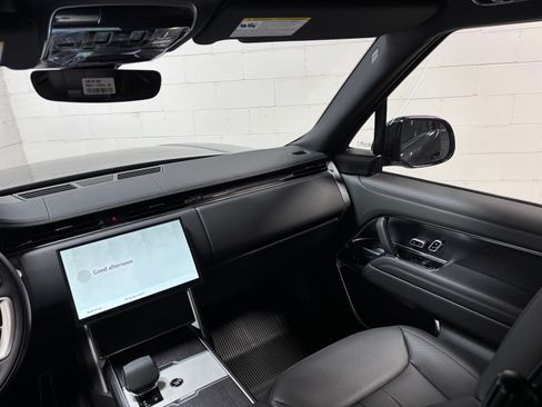 New 2026 Land Rover Range Rover Long Wheelbase SE AWD/4WD image 35