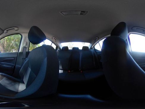 Used 2025 Nissan Versa SV FWD image 42