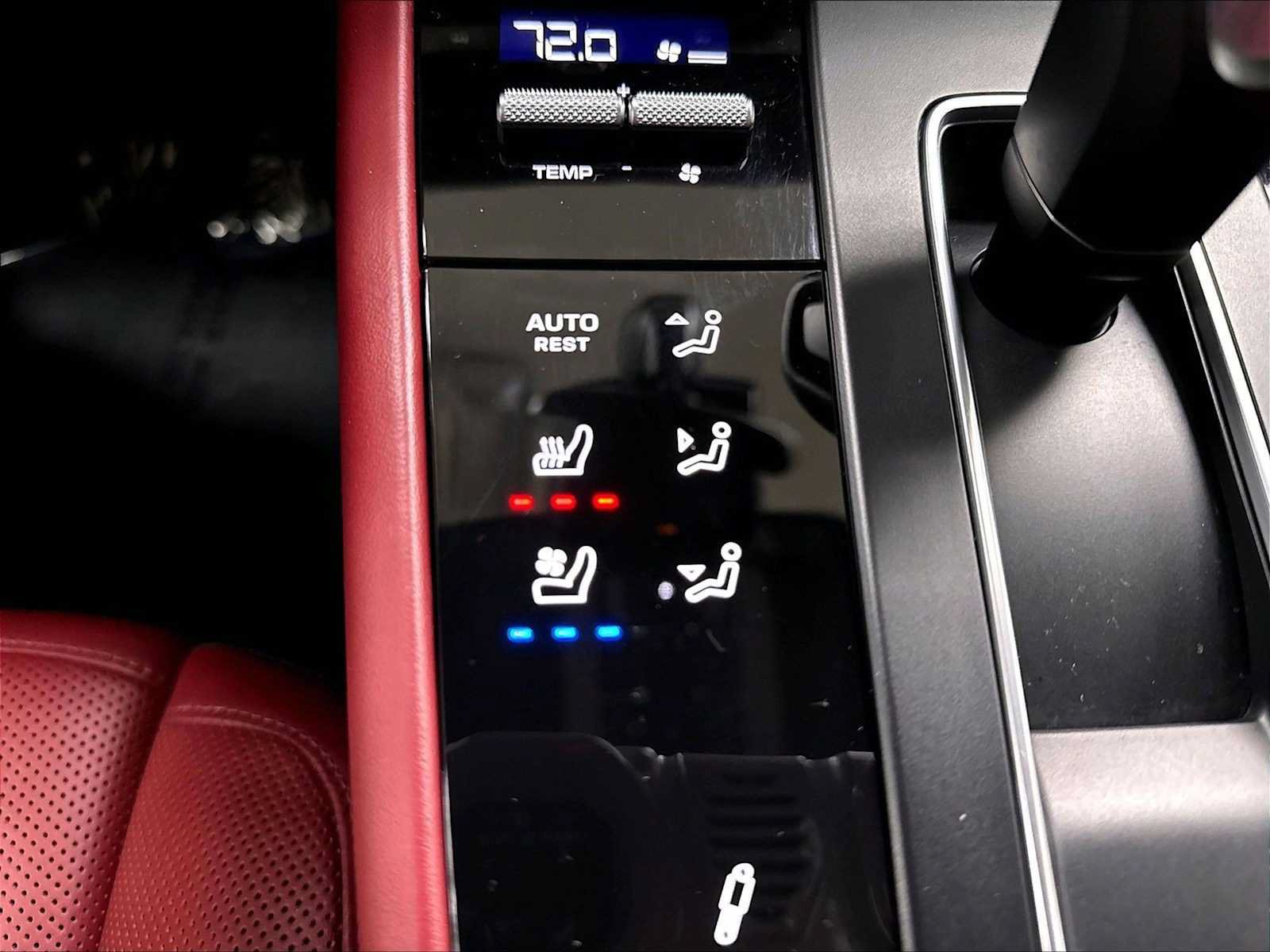 Certified 2022 Porsche Macan GTS AWD/4WD image 37