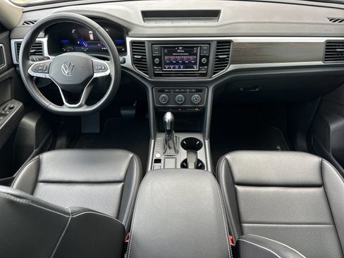Used 2023 Volkswagen Atlas SE FWD image 12