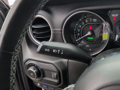 Used 2023 Jeep Wrangler Sahara w/ Cold Weather Group image 26