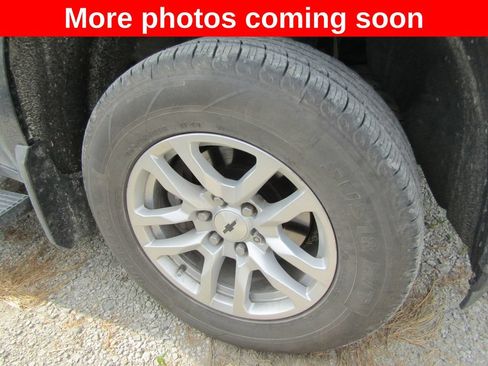 Used 2020 Chevrolet Silverado 1500 RST w/ RST 2.7L Value Package AWD/4WD image 9