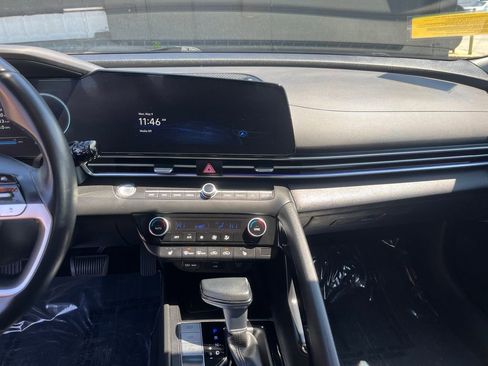 Used 2024 Hyundai Elantra Limited FWD image 33